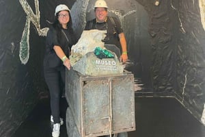 Bogota: Guided Colombian Emeralds Tour with Museum Entry