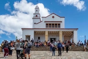 Bogotá: Monserrate & La Candelaria -kierroksella.