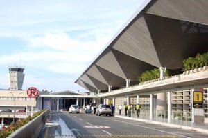 Cali: Alfonso Bonilla Aragón Airpot Envejs Transfer