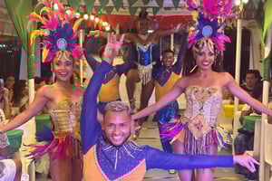 Cartagena: Tur i bugten med åben bar og danseshow