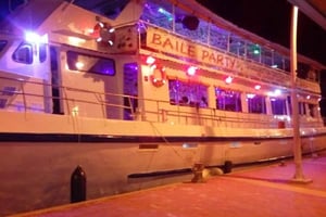 Cartagena: Buffet og festkveld, cocktailer og seiling i bukten