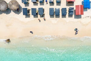 Cartagenassa: Cartagena: Koko päivä rauhallisella rannalla, jossa on mukavuudet ja lounas