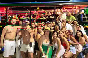 Cartagena: zabawny autobus imprezowy z parkietem i dobrą muzyką!