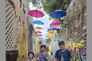 Cartagena: tour guidato in bici con degustazione di cibo di strada