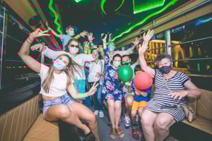 Cartagena: Limo Chiva Rumba VIP