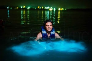 Cartagena: entardecer + plâncton luminoso com jantar na praia branca