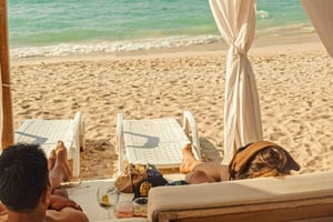 Cartagena: Sunset & Magic Plankton på Mambo Beach Club Barú