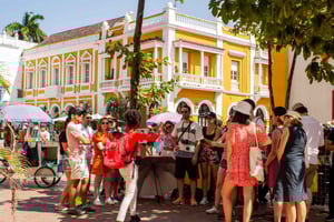 Tour condiviso della città vecchia di Cartagena con sistema audio wireless