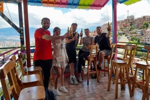 Comuna 13: Graffiti Tour & Street Food/Drink mit Telesferic