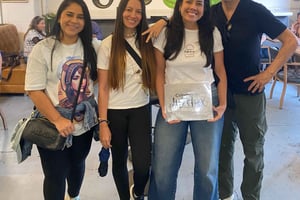 ペルペトゥオ・ソコロのクリエイティブ地区ウォーキングツアーとコーヒーをお楽しみください