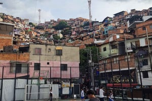 Fördjupning i Comuna 13: verkligt liv, utanför det kommersiella