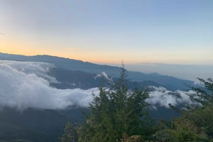 Entre Nubes - Alba sul Cerro Kennedy, Pozo Azul ed esperienza del cacao