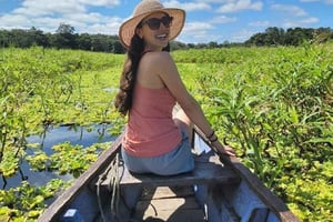 Leticia : excursion en pirogue sur l'Amazone avec baignade