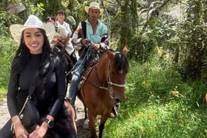 Medellín: ratsastus vuoristossa