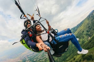 Medellín: Parapendio sulle Ande colombiane
