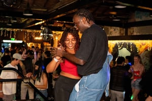 Medellín: Salsa- und Bachata-Nachtleben-Tour