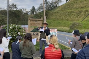 ロス・ネバドス国立公園でバードウォッチングと火山ツアーをお楽しみください