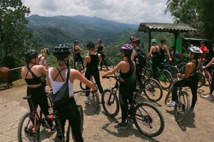 Salento: wycieczka rowerowa po farmie kawy z przekąskami i napojami