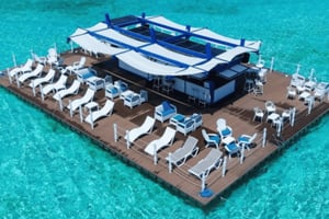 San Andrés: Rumba Party Cruise kelluvalla baarilla! - Päiväretki