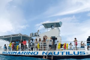 San Andrés: esplora il mare dei sette colori in semi-sommergibile