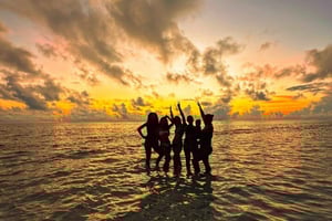 Tour al amanecer en San Andrés, despertar en el mar
