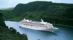 Panama-kanalen setter rekord med passering av cruise med 5 000 passasjerer