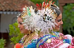 Parade of the Thousand Polleras pryder Las Tablas