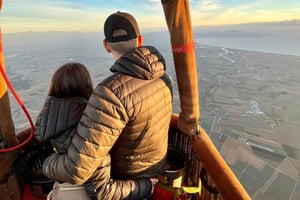 Costa Brava: Romantic Balloon Ride at 1,000m