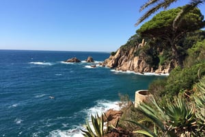 From Barcelona: Costa Brava Day Tour with Lunch