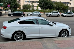 From Barcelona: 1-Way Private Transfer to/from Lloret de Mar