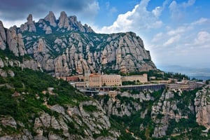 Privétour naar Montserrat, Girona en Costa Brava vanuit Barcelona