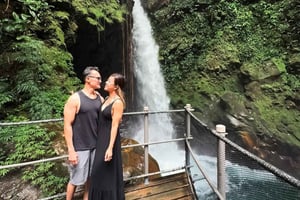 Guanacaste: Vesiputous- ja kuumat lähteet -kierros kuljetuksella