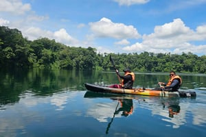 Kajakk-tur i den vulkanske lagunen Río Cuarto