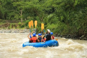 Manuel Antonio: Savegre Whitewater Rafting & Wycieczka do wodospadu