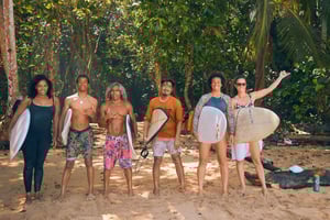 プエルト・ビエホ：サーフィンまたはパドルボード体験をお楽しみください