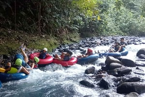 Tubing Safari Rio Celeste