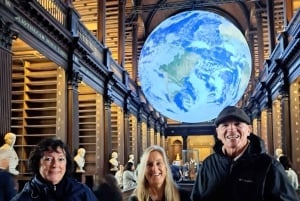 Dublin: Kellsin kirjan lippu ja Dublinin linnakierros: Fast-Track Book of Kells Ticket & Dublin Castle Tour