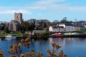 Killaloe: River Shannon Guided eBike Tour