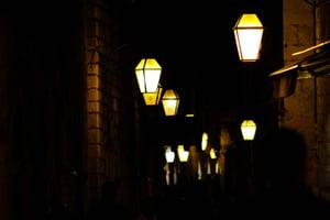 ドゥブロヴニク：旧市街の暗い物語