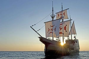 Dubrovnik: Panoramic Sunset Cruise-Karaka Ship (Adult Only)