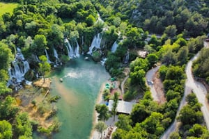 Au départ de Makarska : Excursion d'une journée aux chutes d'eau de Mostar et de Kravica