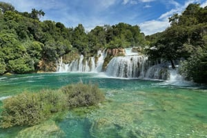 Водопады Крка: тур с панорамной водной прогулкой из Задара