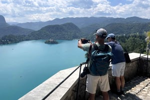 ザグレブ発：リュブリャナ（ケーブルカー利用）とブレッド湖