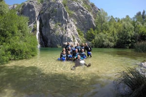 Fra Omis: Canyoning på Cetina-floden/gratis fotos