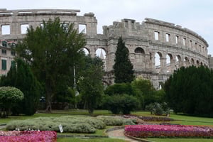 Pula: Historischer Rundgang mit ortskundigem Guide & Stadtansichten