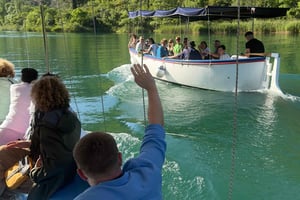 Omiš : 2 heures de tour en bateau sur la rivière Cetina et visite du parc naturel
