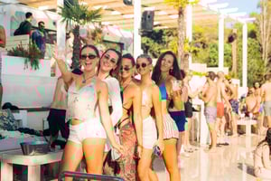 Split: Impreza na łodzi do Island Beach Club