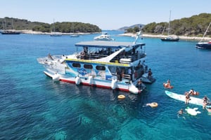 Split : Croisière à Hvar, Brač et Pakleni avec déjeuner et boissons