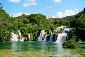 Split/Trogir : Excursion d'une journée dans le parc national de Krka avec dégustation de vin