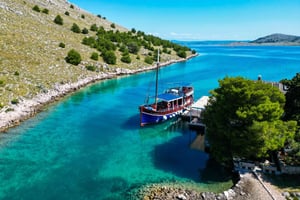 Zadar: excursión de un día completo en barco a Kornati y Telašćica con almuerzo